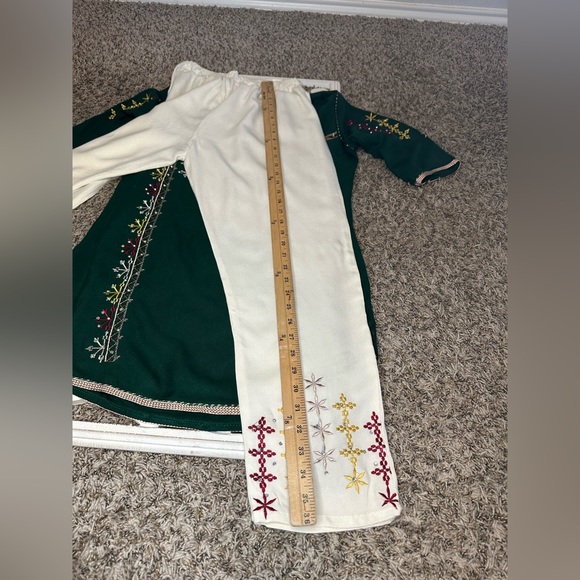 Indian green and ivory embroidered pant and shirt set ✨ size medium never worn ✨ - Picture 6 of 13